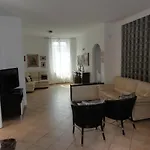 La Lampara شقة